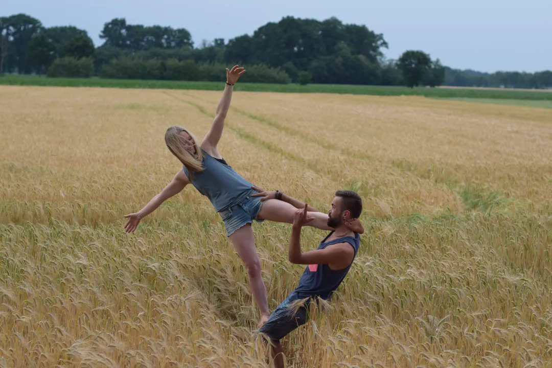 Susanne Fabel - Yoga, Acroyoga, Handstand, Movement Flow