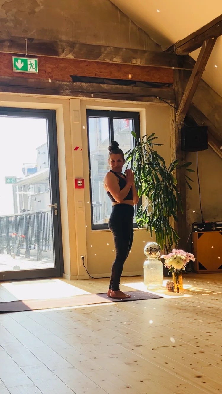 108 Sonnengrüße 🌞 🔥💫